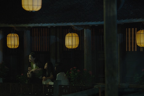 「第三夫人と髪飾り」新場面写真