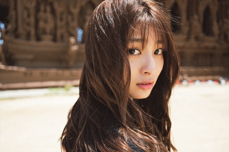 吉川愛セカンド写真集「off」より。