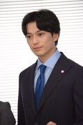 新田真剣佑