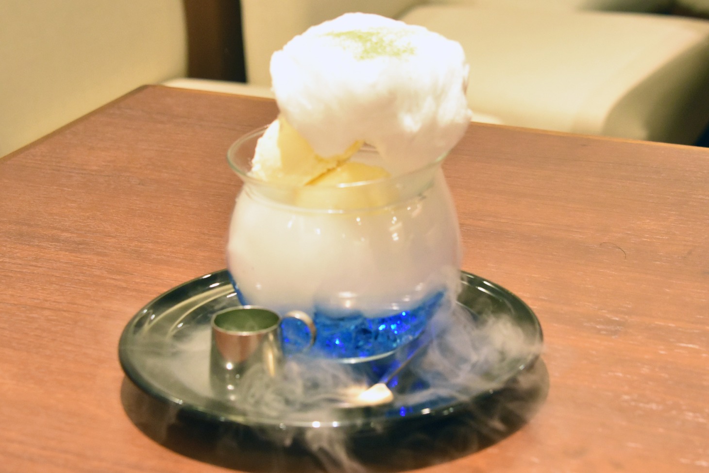 「MGカフェ」で販売される「かなとこ雲の抹茶アフォガード」（税別1000円）。