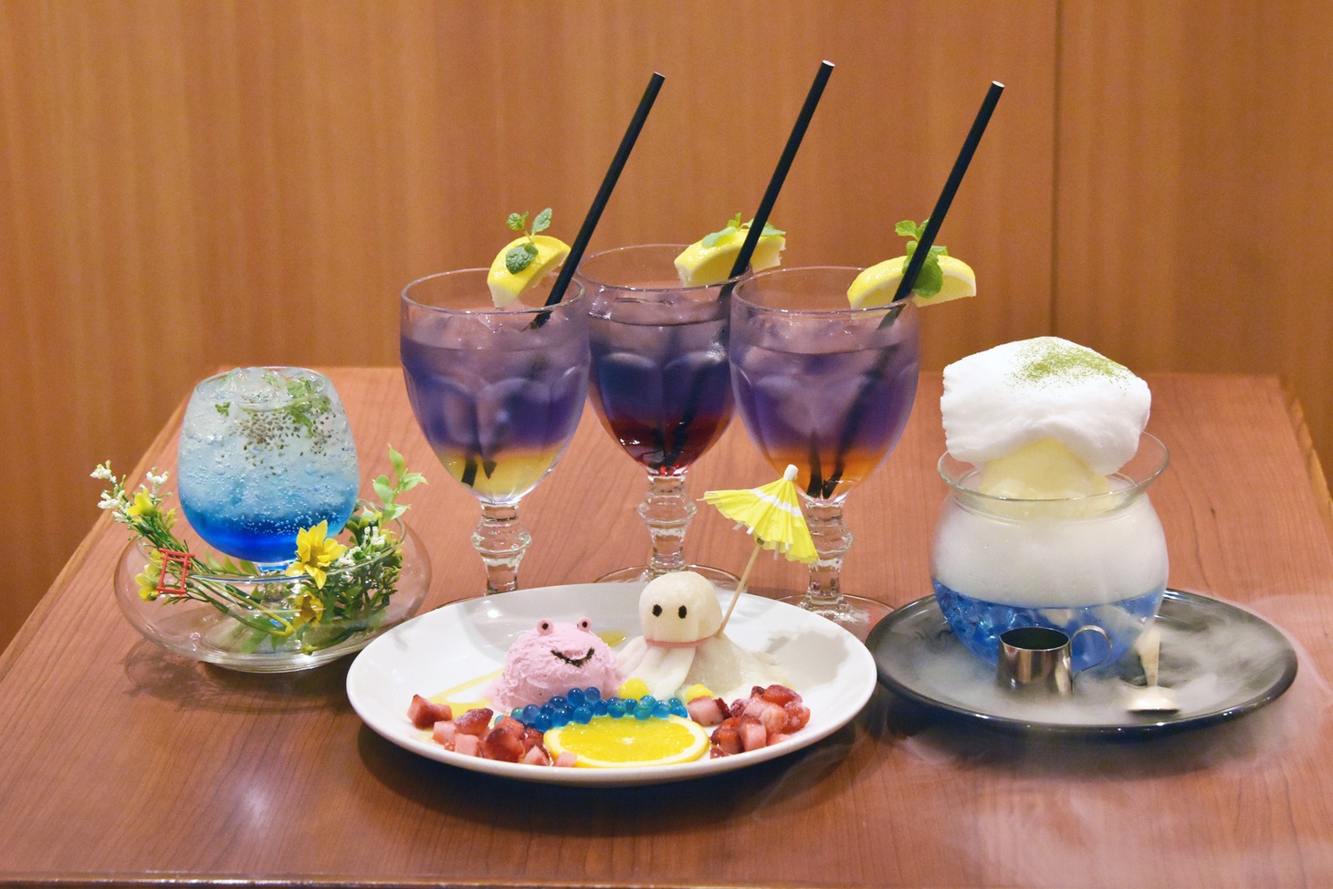 「MGカフェ」で販売されるコラボメニュー。