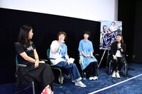 「ブルーアワーにぶっ飛ばす」トークイベントの様子。