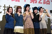 左から植田佳奈、渕上舞、原由実、津田美波、安済知佳。