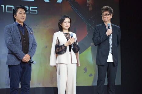 左から江原正士、菅野美穂、山寺宏一。