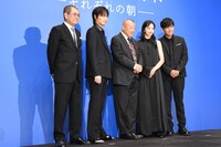 「閉鎖病棟―それぞれの朝―」完成披露試写会の様子。