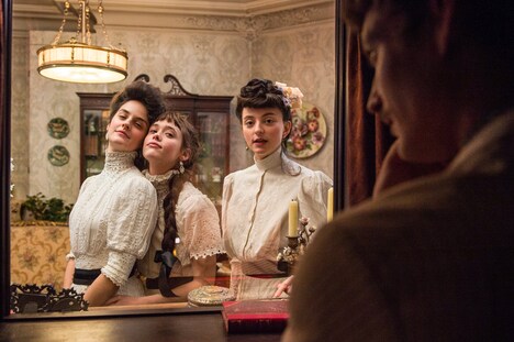 「不実な女と官能詩人」