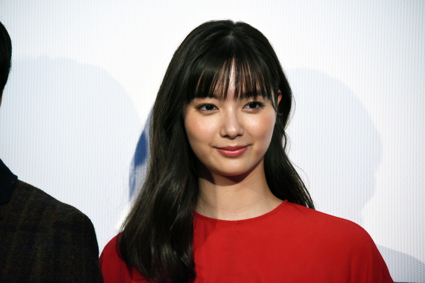 新川優愛