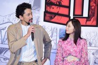 左から深水元基、今泉佑唯。