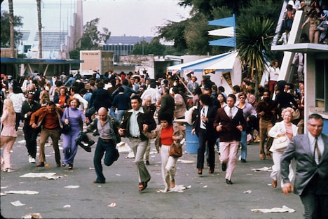 「パニック・イン・スタジアム」