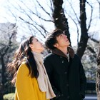 高橋一生×蒼井優「ロマンスドール」場面写真が解禁、監督は映画化の理由明かす