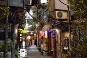 「深夜食堂 -Tokyo Stories Season2-」より、めしやがある路地のセット。