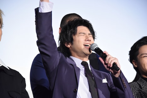 「初日来ましたー！」と叫ぶ山田裕貴。