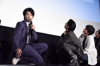 左から山田裕貴、川村壱馬、白洲迅。