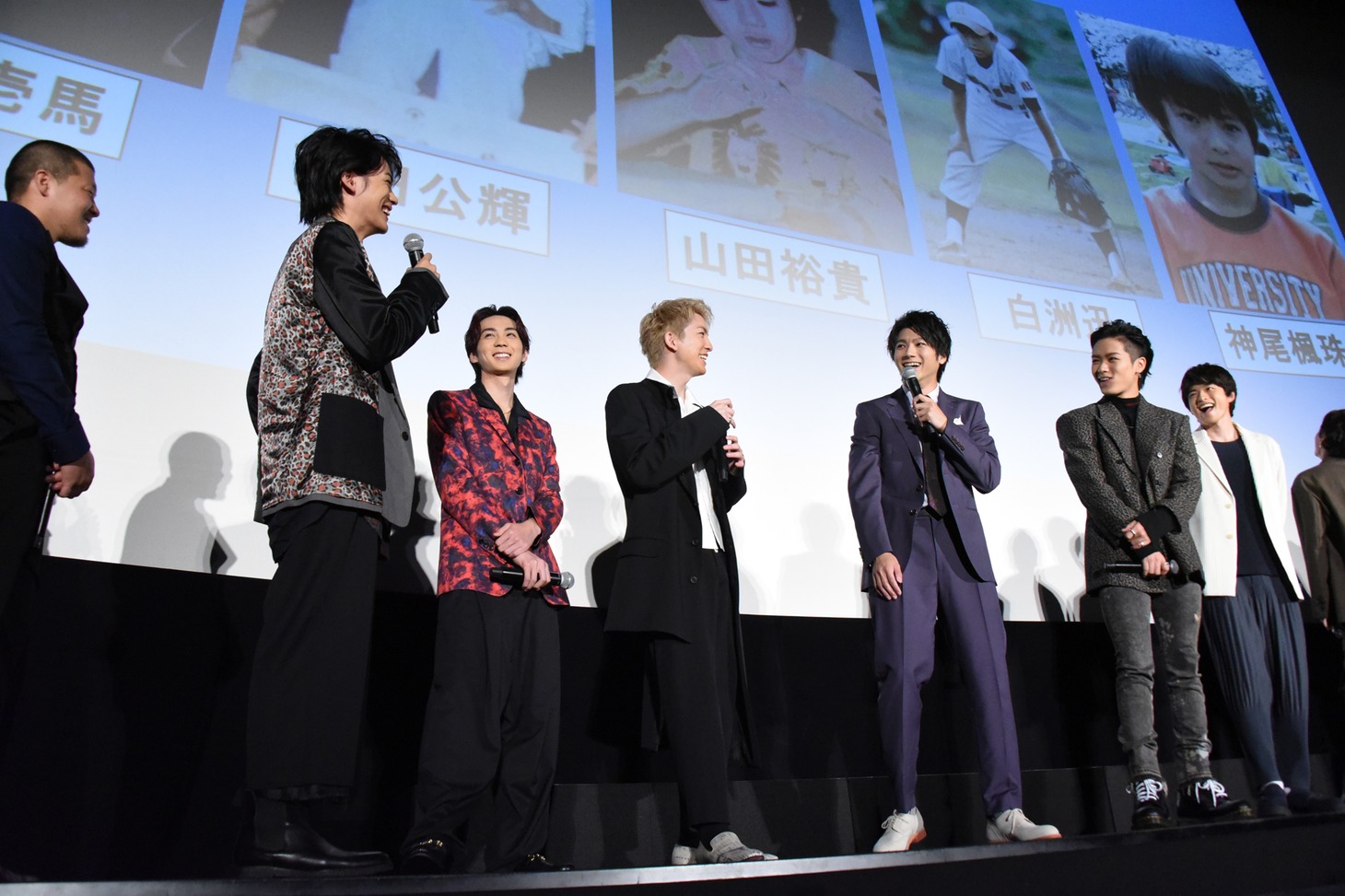映画「HiGH&LOW THE WORST」初日舞台挨拶の様子。