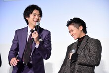 左から山田裕貴、川村壱馬。