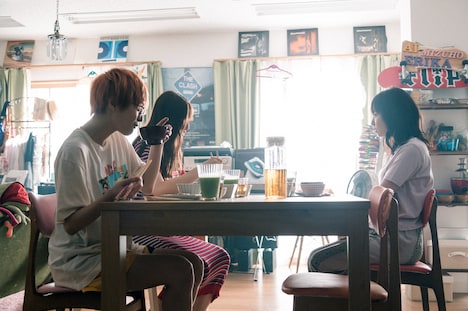 「転がるビー玉」