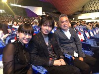 第24回釜山国際映画祭の様子。左から杉咲花、綾野剛、瀬々敬久。