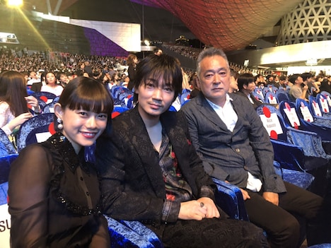 第24回釜山国際映画祭の様子。左から杉咲花、綾野剛、瀬々敬久。