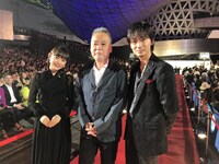 第24回釜山国際映画祭の様子。左から杉咲花、瀬々敬久、綾野剛。