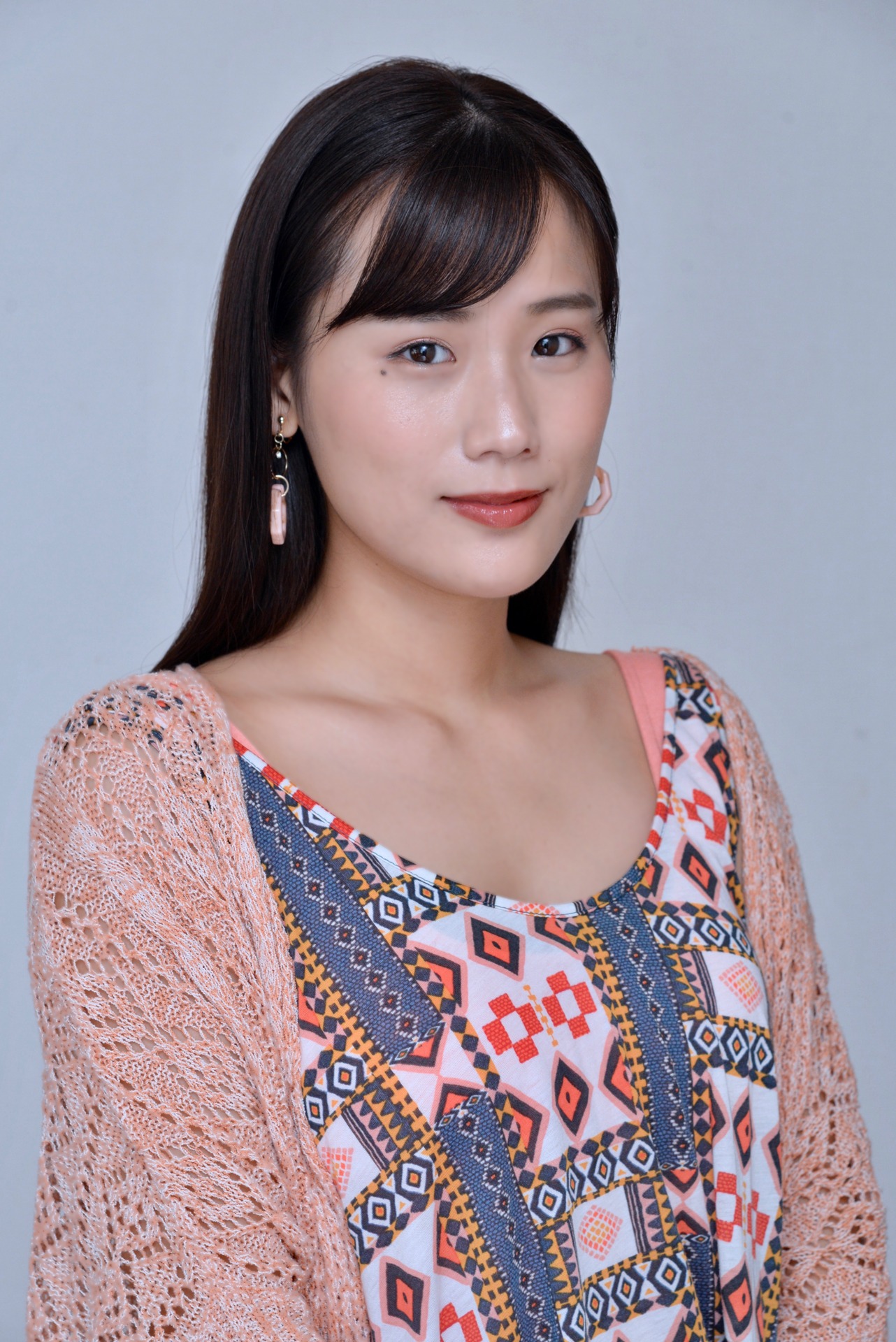 「『知らない人んち（仮）』～あなたのアイデア、来週放送されます！～」より、秋山ゆずき。