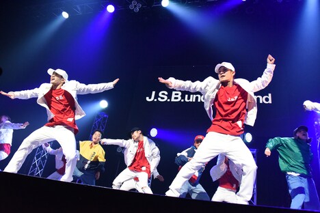 左から岩谷翔吾、浦川翔平。