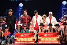 上段左からEXILE USA、EXILE TETSUYA、岩谷翔吾、浦川翔平。下段は優勝チーム。