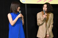 左から松風理咲、二階堂ふみ。