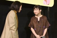 左から二階堂ふみ、伊藤沙莉。