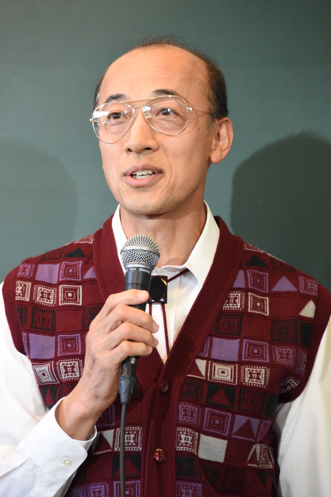 酒向芳