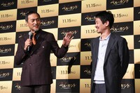 「目が三角になってた」頃の加瀬亮（右）におにぎりを差し入れた意図を明かす渡辺謙（左）。