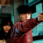 三池崇史「初恋」の場面写真解禁、窪田正孝演じるボクサーが銃構えるカットも