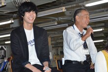 左から清原翔、でんでん。