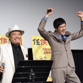 「任侠学園」ヒットを祝い西田敏行が生歌唱、スカパラ谷中敦は涙ぐむ