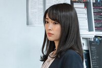 「記憶屋 あなたを忘れない」より、泉里香演じる七海。