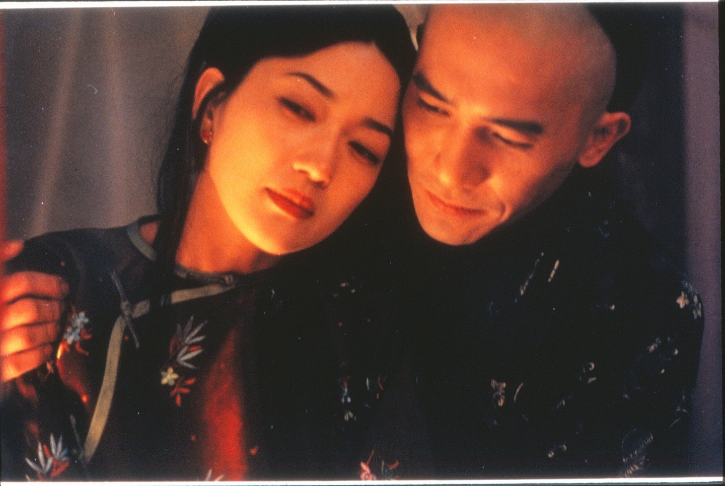 「フラワーズ・オブ・シャンハイ」 (c)1998/2019 侯孝賢映像製作社・松竹株式会社