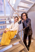 左からシャリファ・アマニ、行定勲。