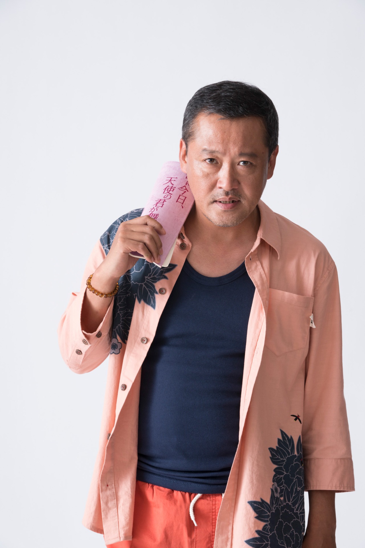 川瀬陽太演じる監督・土田太志。