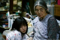 「万引き家族」