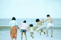 「万引き家族」