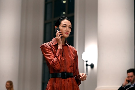 冨永愛演じるリンダ・真知子・リシャール。(c)TBS