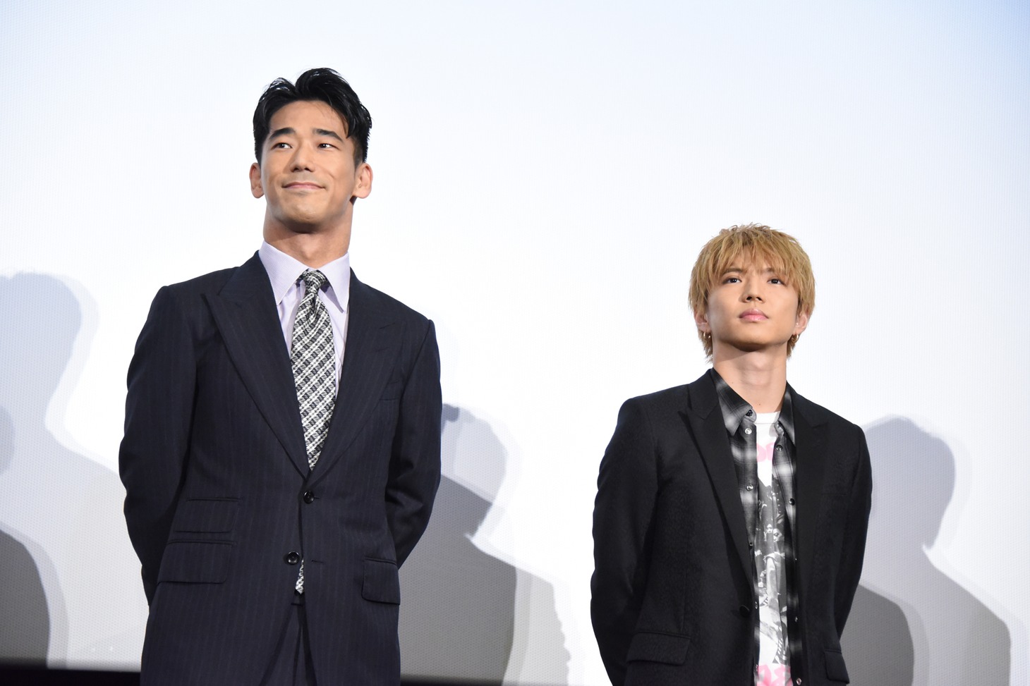 左から小林直己、佐藤大樹。
