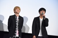 左から佐藤大樹、井上博貴。