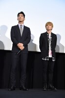 左から小林直己、佐藤大樹。