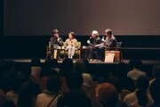 左からリリー・フランキー、安藤サクラ、細野晴臣、MCの青木眞弥。（Photo by Miki Azuma）