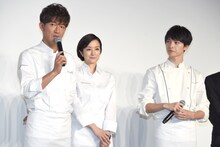 左から木村拓哉、鈴木京香、玉森裕太。