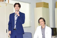 左から小野塚勇人、加藤雅也。