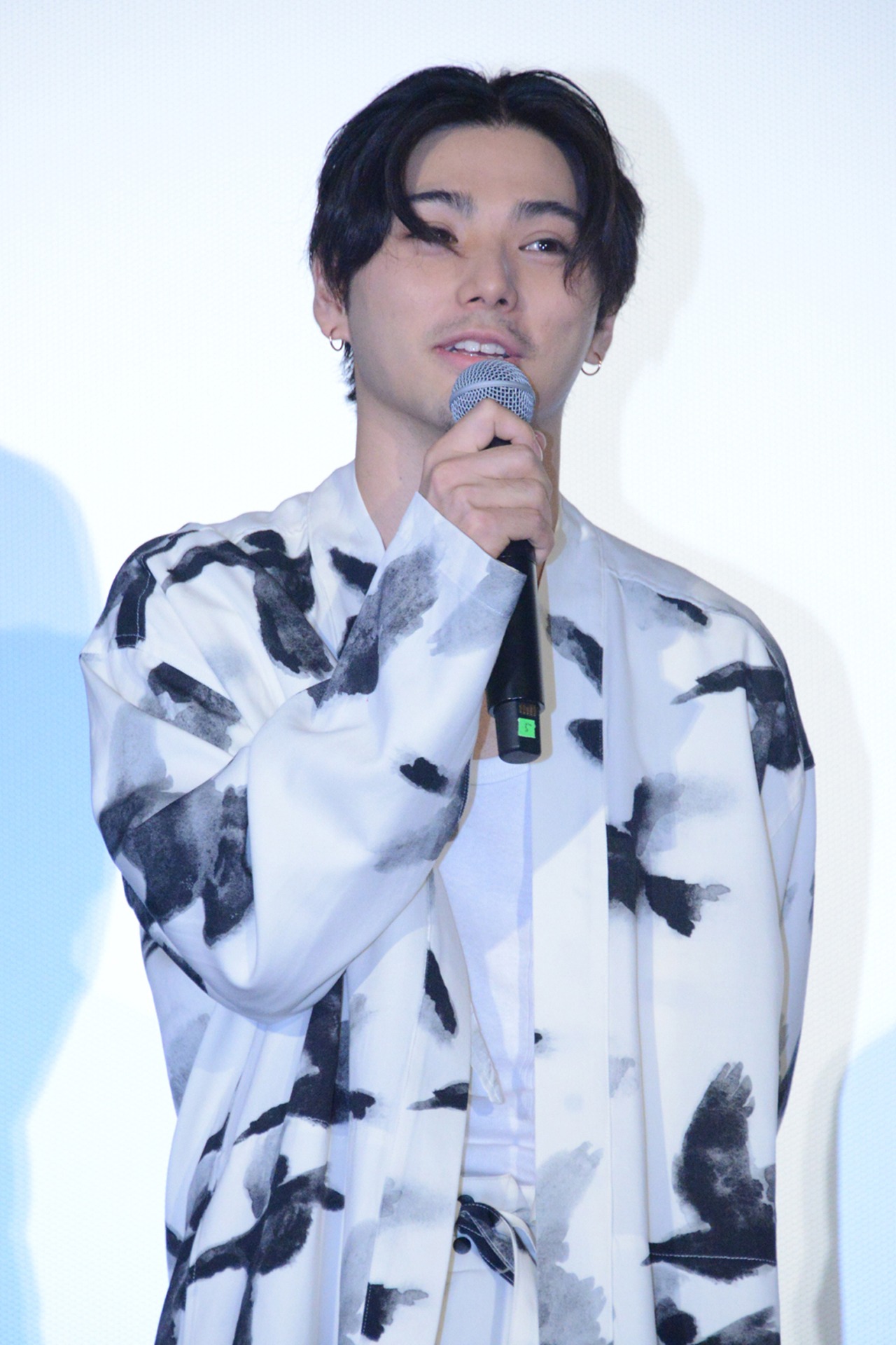 村上虹郎