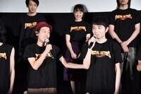 緊張している大澤数人に「支えるから」と声をかける上田慎一郎。