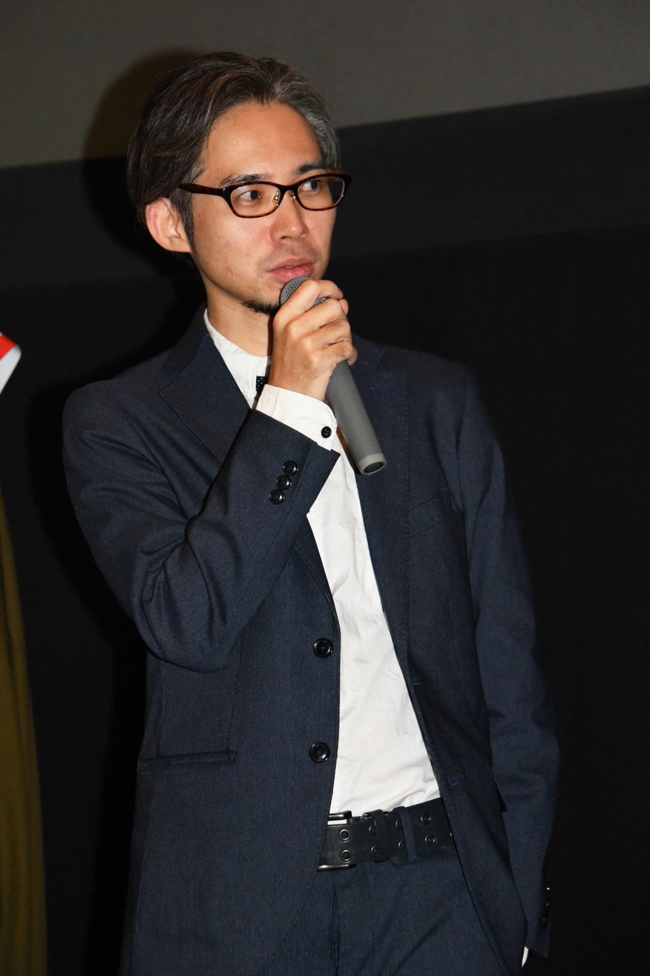 芦塚慎太郎
