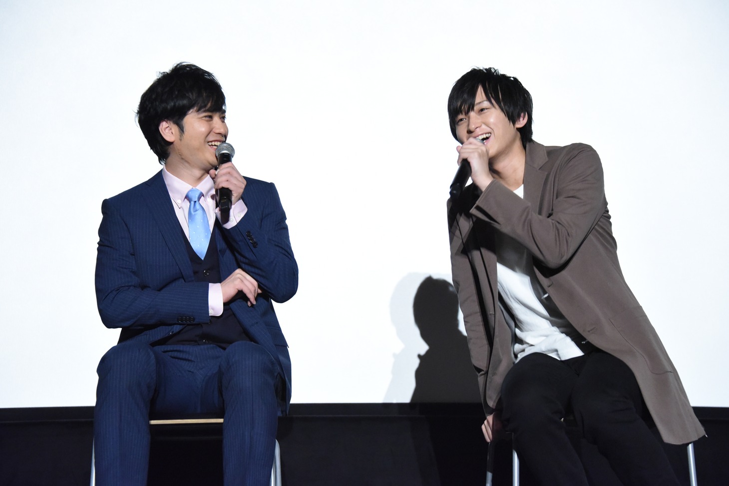 左から滝口幸広、荒牧慶彦。